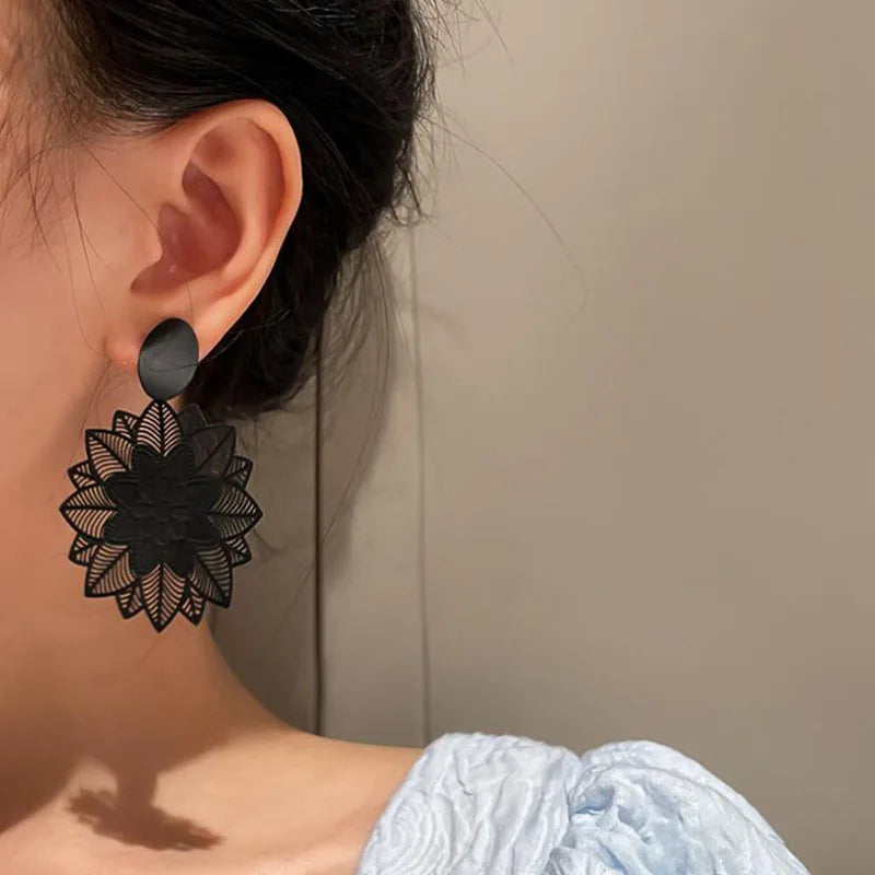 Vintage Black Color Flower Drop Earrings For Women Gothic Geometric Butterfly Heart Wings Earring Party Jewelry